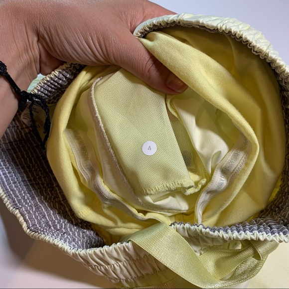 Size 4 Lululemon pale yellow leader of the track active skirt - Picture 12 of 15